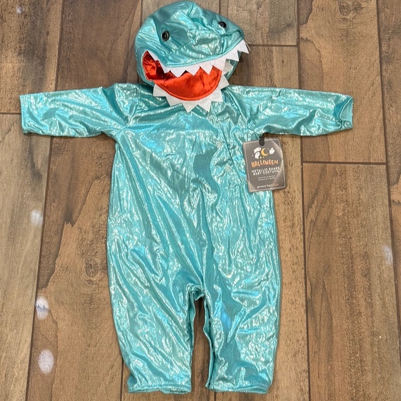 Metalic Baby Shark Costume - PBK - Picture 6 of 9